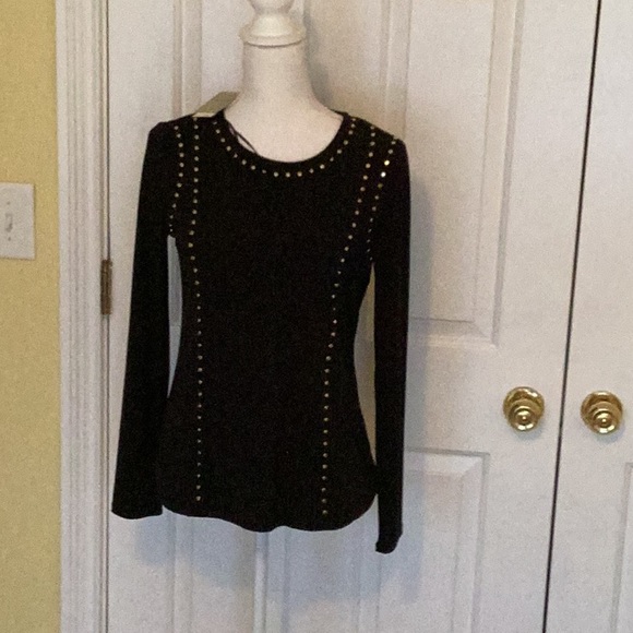NWT Carmen Mark Valvo Black Slinky Top w/ Gold Studs - Picture 2 of 9